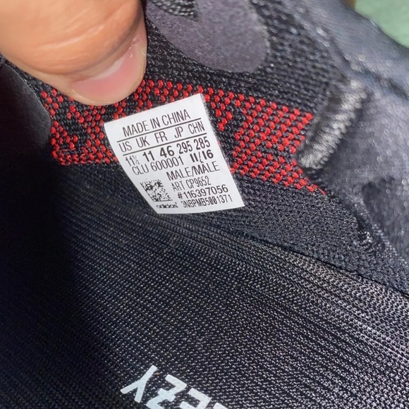 yeezy 350v2 bred - Picture 3 of 4